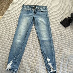 Low rise skinny jeans